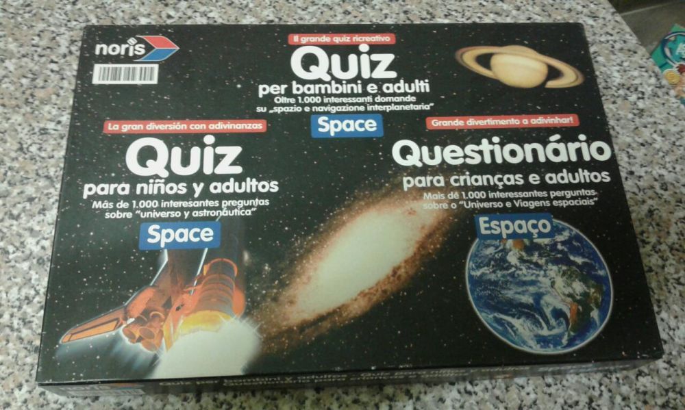 Jogo para adultos e crianças Quiz space