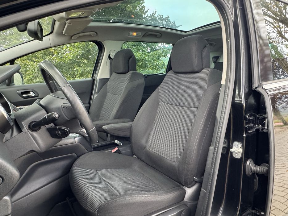 Peugeot 5008 1.6 HDI Platinum