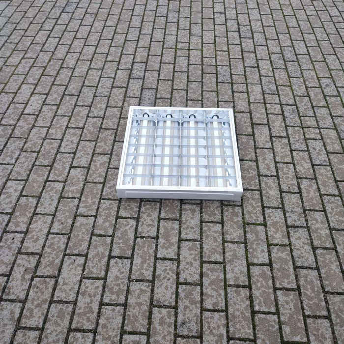 Lampa warsztatowa