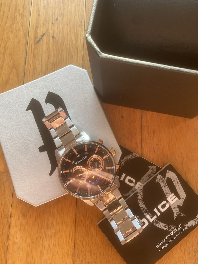 Relógio police com caixa