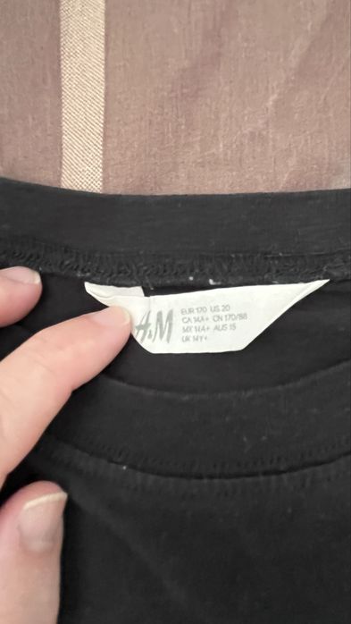 Pack 2 T-shirts Manga Comprida Homem S/M: H&M Gráfica + Primark