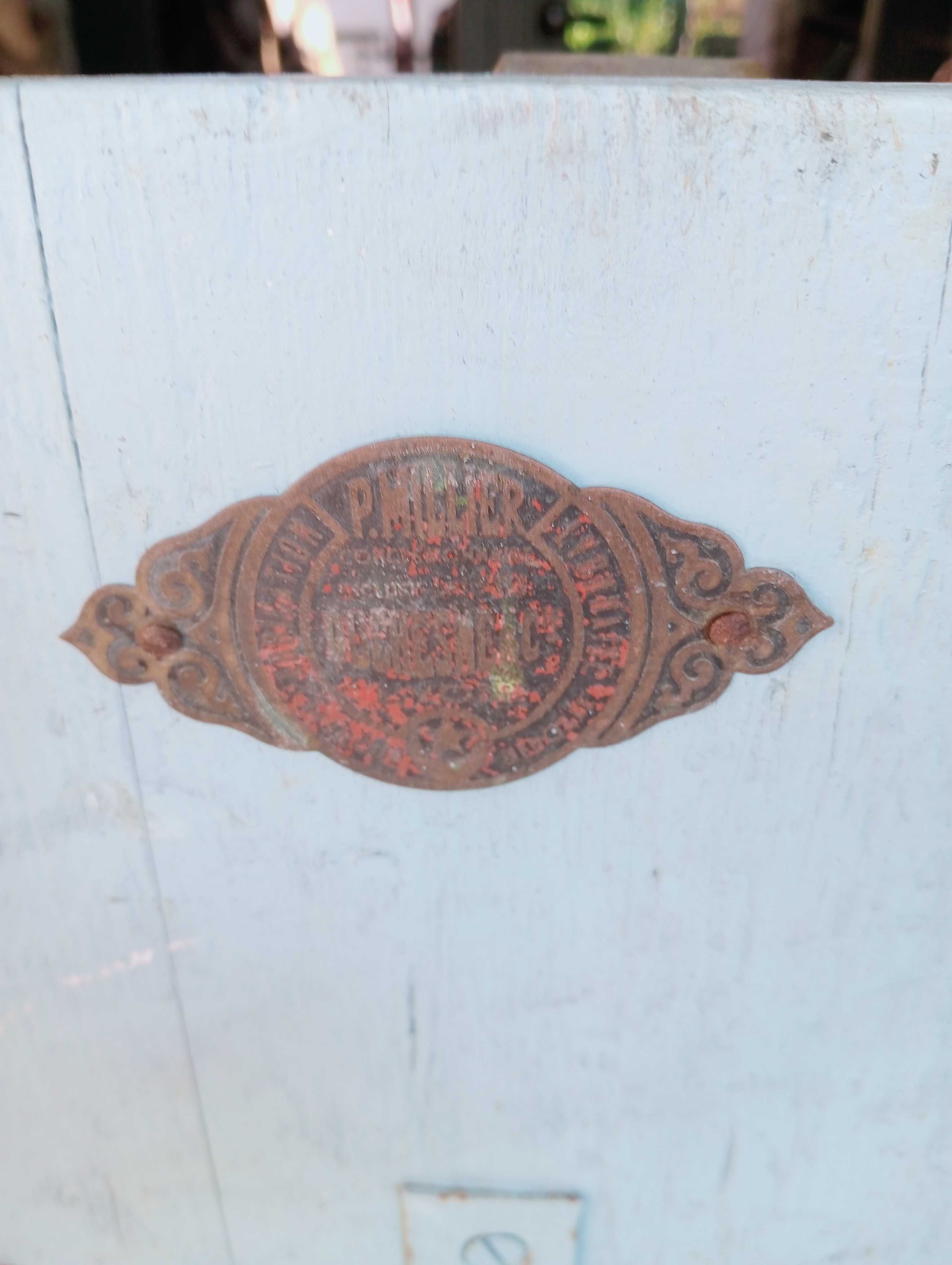Balança antiga  em madeira