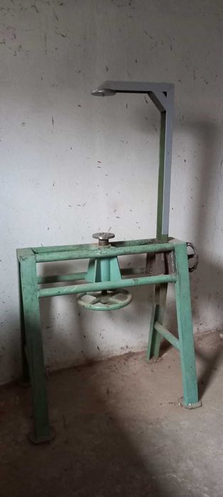 Trzymak rzeźbiarski, imadło obrotowe.