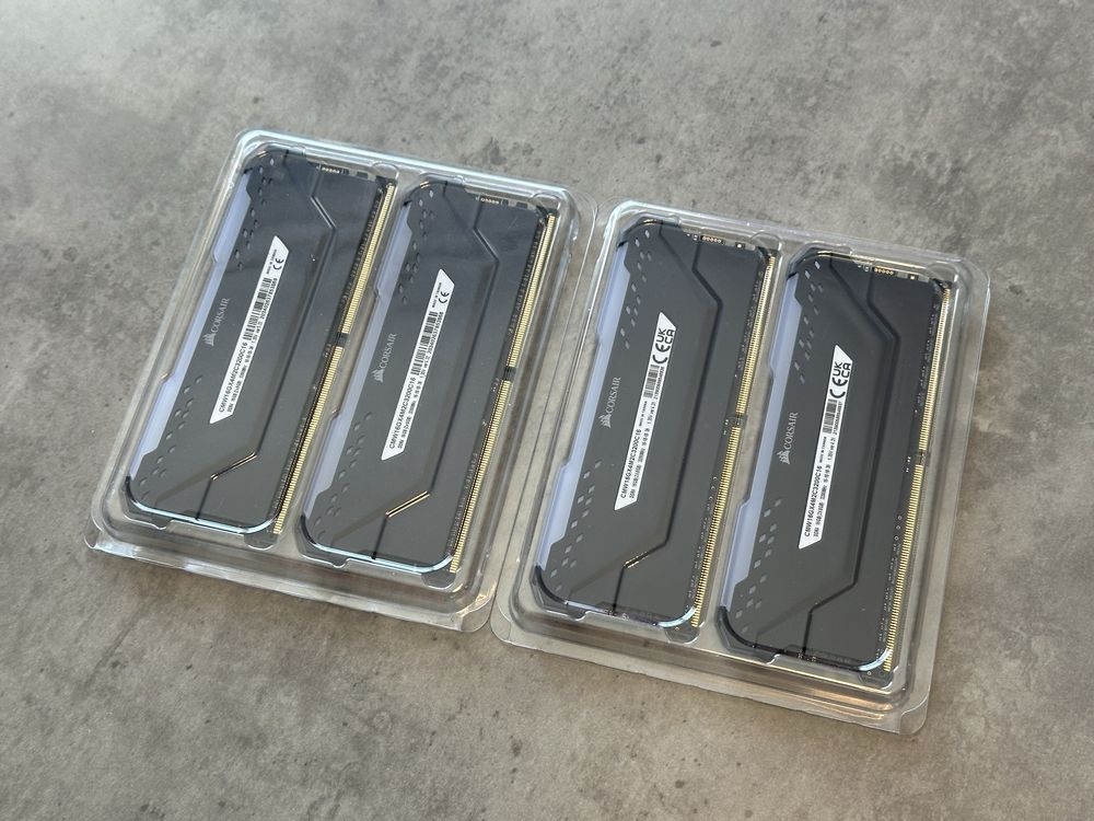 Ram 32GB (4x8GB) Corsair Vengeance RGB PRO DDR4, 3200MHz, CL16