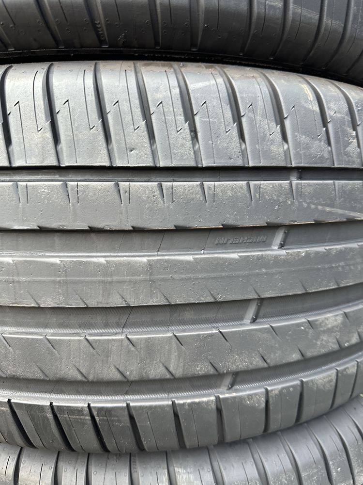 255/45/19 michelin