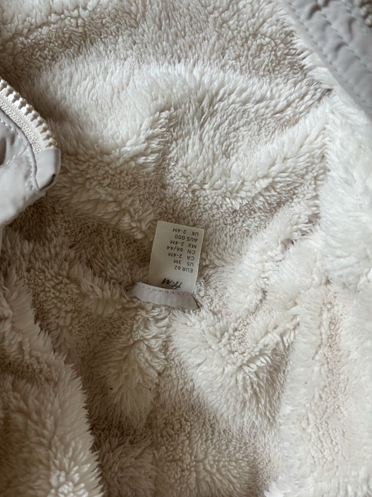 Kombinezon niemowlęcy puchowy ecru r. 62 H&M