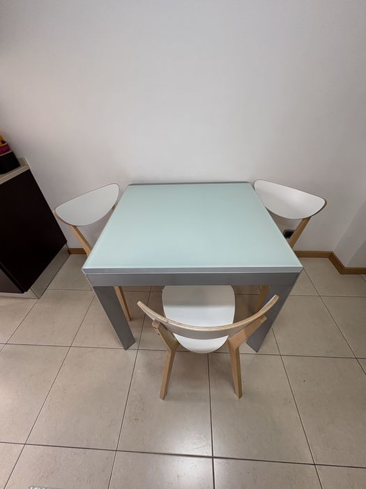 Mesa em vidro temperado