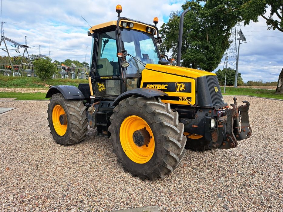 Ciągnik JCB Fastrac 2135