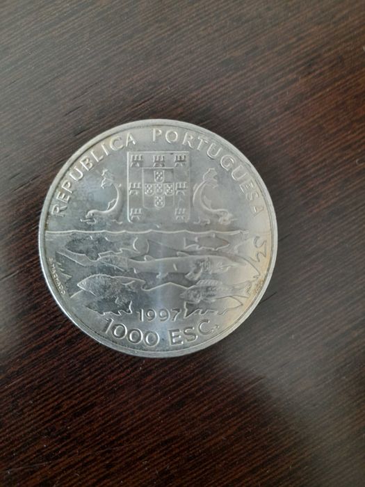 Moedas antigas em perfeito estado, cada moeda 55,00