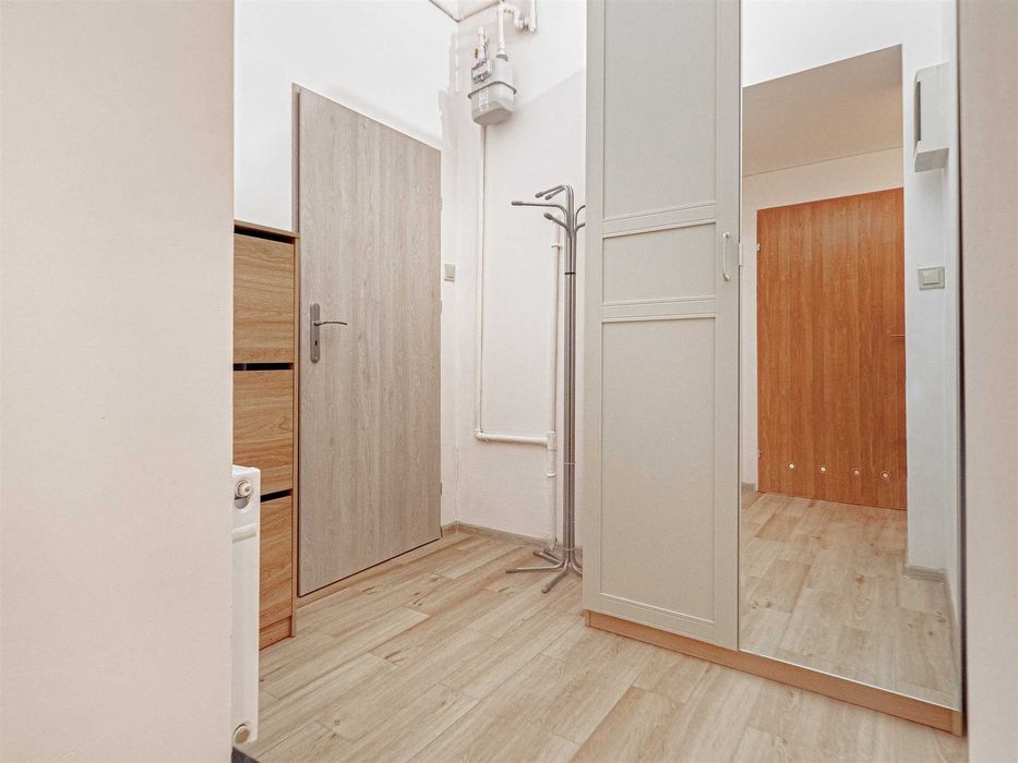 kawalerka z 2 pokoje, antresola, rolety, po remoncie, piwnica, wanna