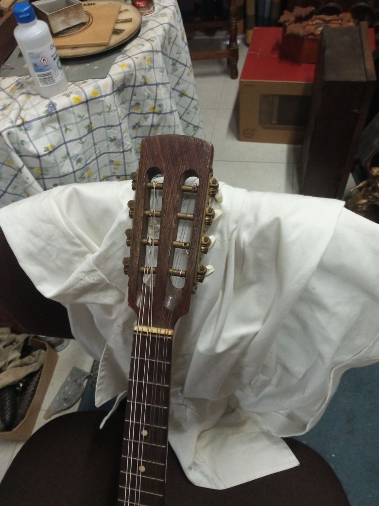 Banjo americano. Muito lindo. A tocar.. quem souber
