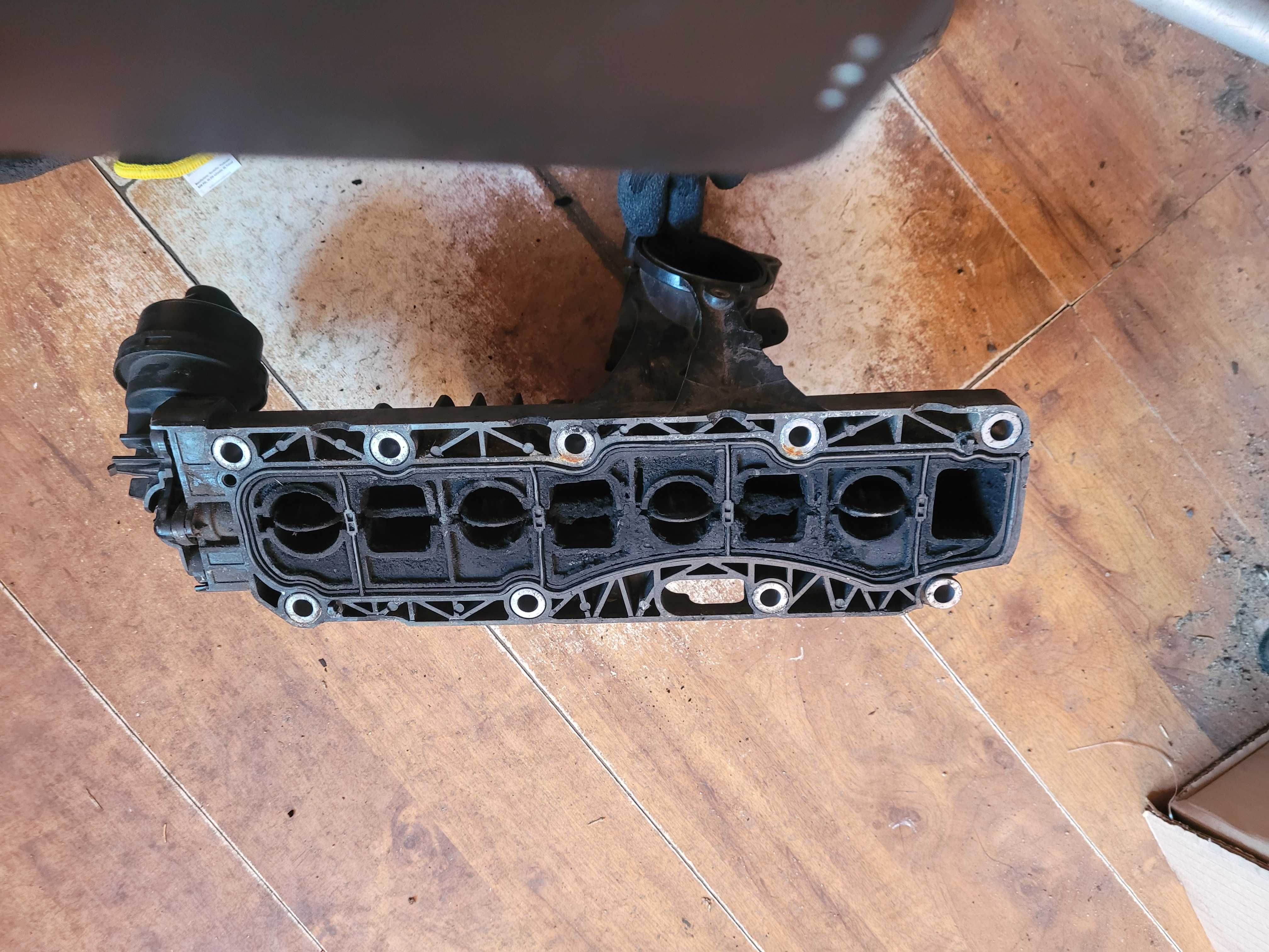 Kolektor ssący VW T6 2.0 tdi 04L