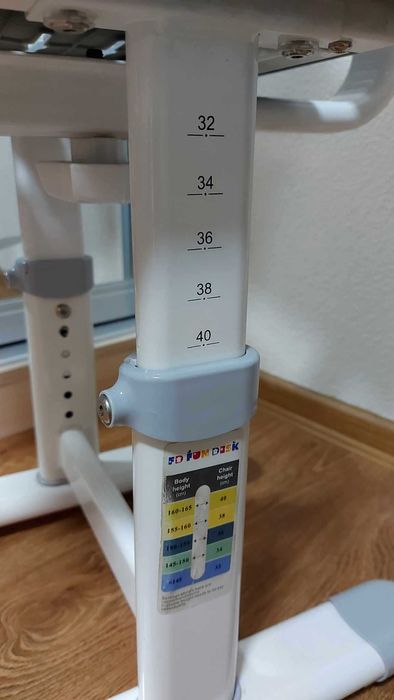 Дитячий стілець FunDesk - це зручний та сучасний стілець-трансформер.