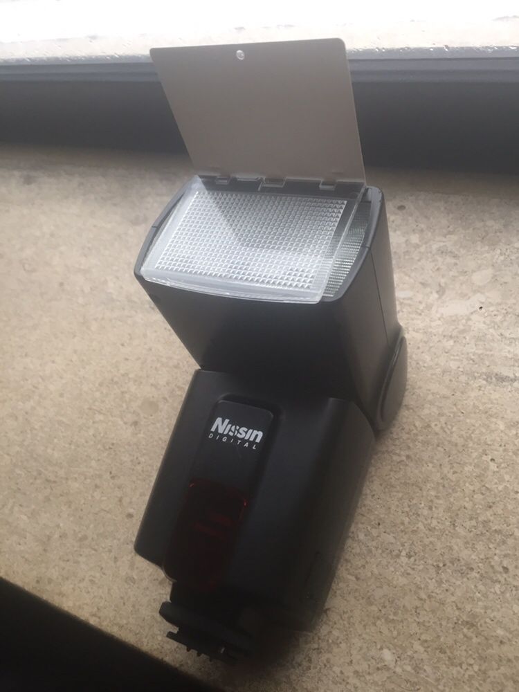 Flash nissin di 600 ttl