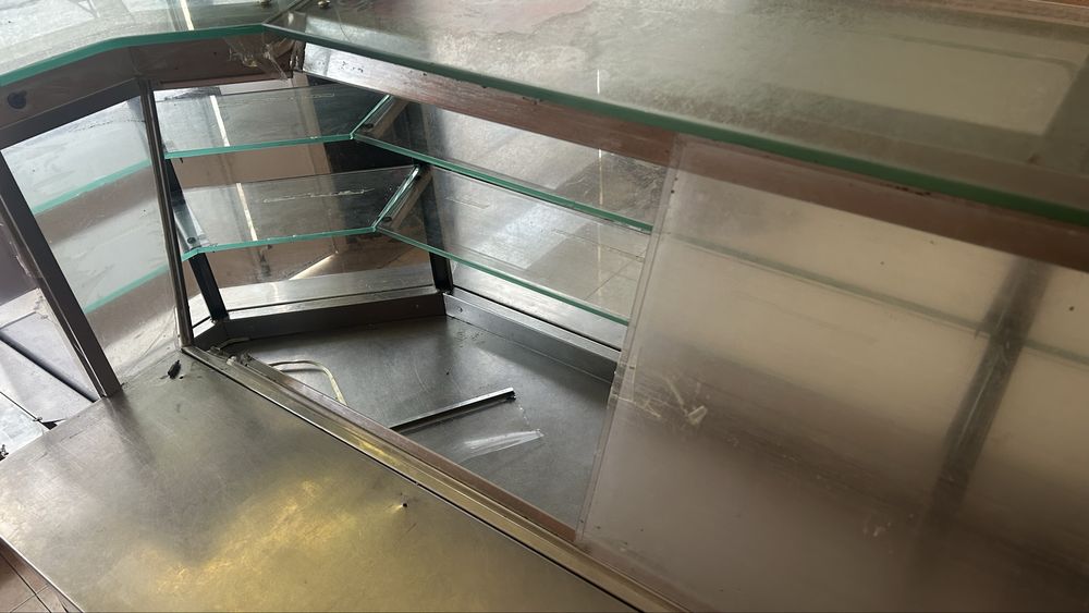 balcão com vitrine inox