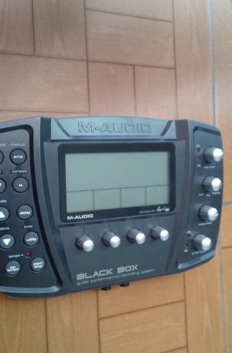 Interface de Áudio e Black Box guitar Performance