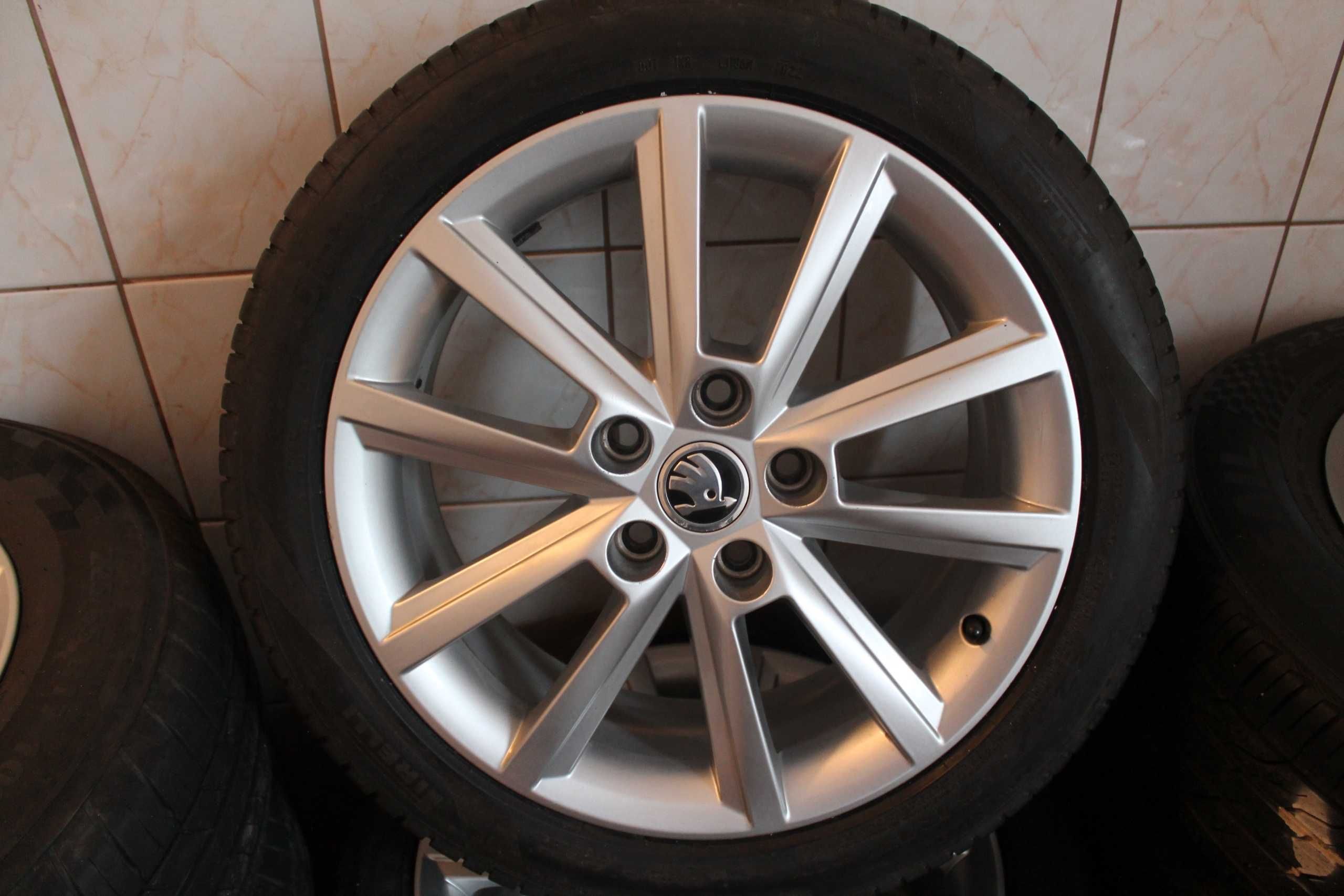 Felgi aluminiowe całe koła 17 cali Skoda jak nowe