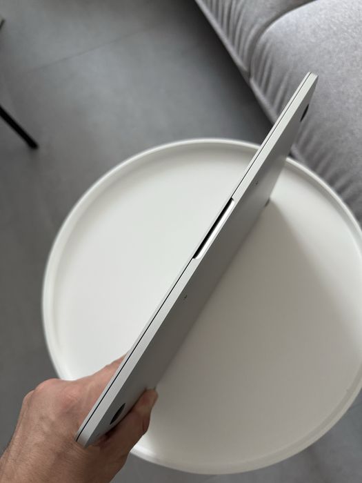 MacBook Pro 2019 13 i5 / 8GB /256 GB/ Touch Bar /92% АКБ