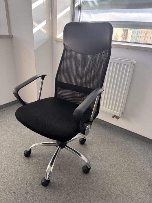 Fotel obrotowy biurowy