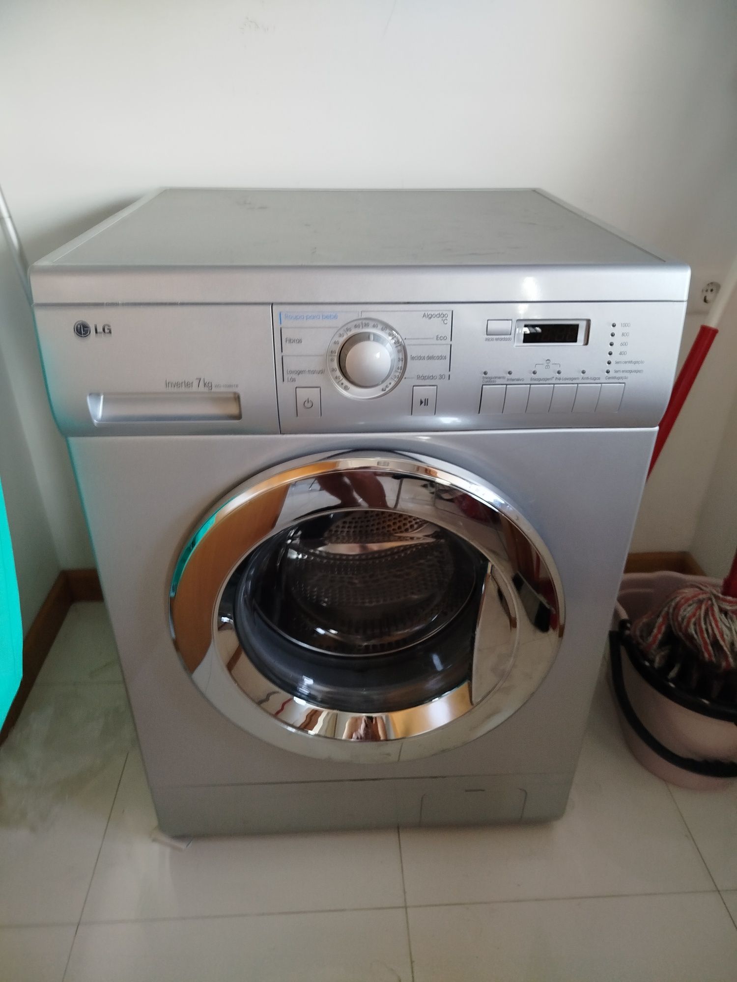 Máquina de lavar roupa LG 7kg