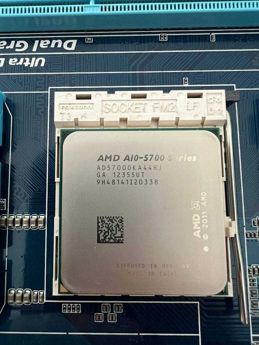 Процессор AMD Trinity A10-5700 + Мат.плата Gigibyte GA-F2A55M-DS2