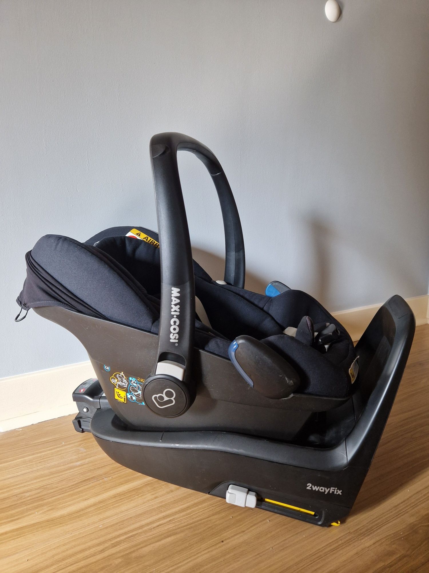 Fotelik Maxi Cosi Pebble Plus 0-13 z bazą Isofix
