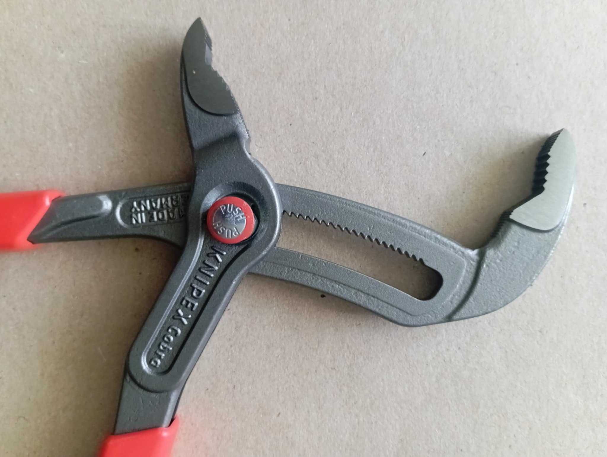 KNIPEX Cobra QuickSet
Szczypce klucz nastawne nowej generacji 250 mm