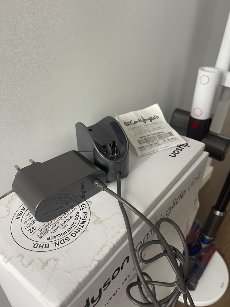 Aspirador Dyson Omni-glide dark