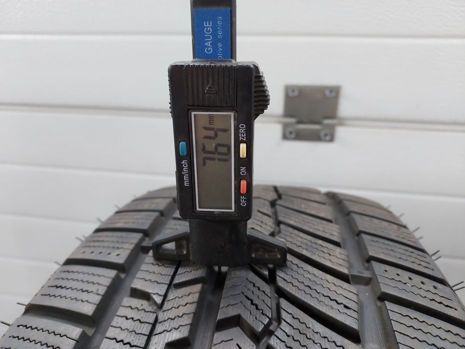 2 opony zimowe Austone 215/60/17 96T