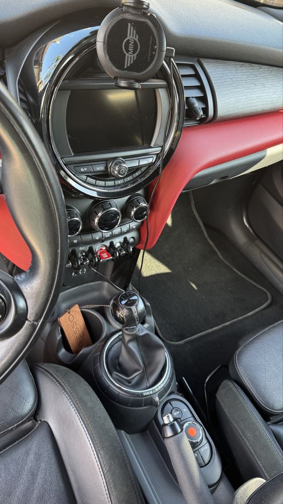 Mini Cooper 1,5 pb Vat23%