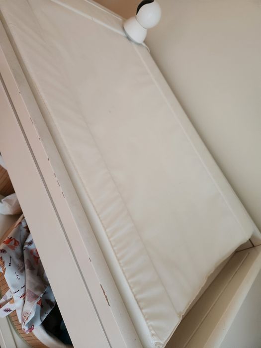 Móvel Muda-fraldas Ikea