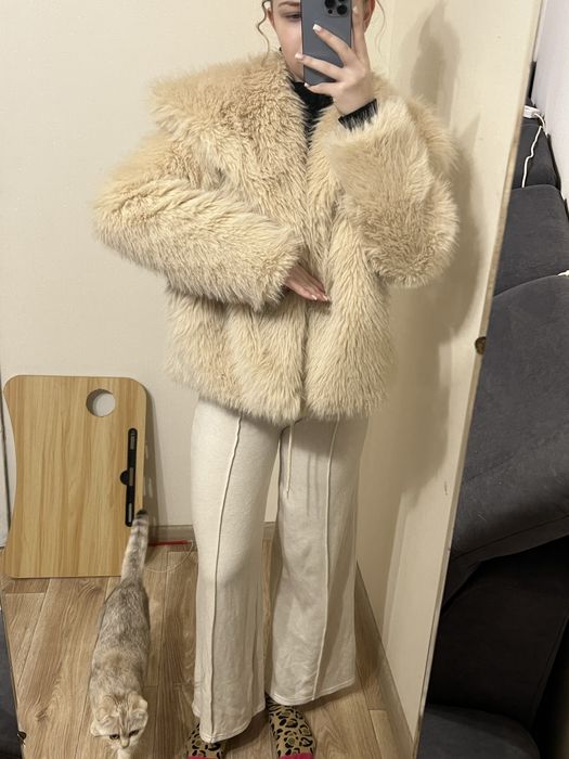 єко шубка Zara беж