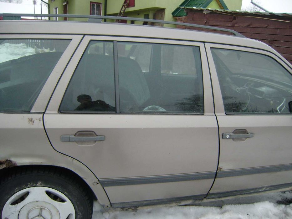 Двері мерседес W124 S124  універсал задні lths
