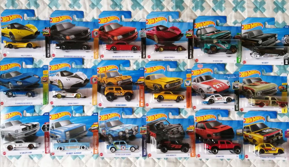 Hot wheels novos