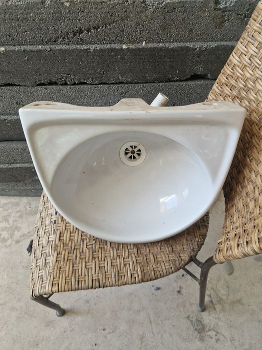Umywalka szer. 40cm