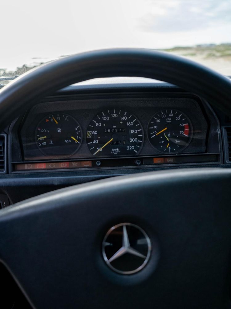 Mercedes 190 E (Ano 92)