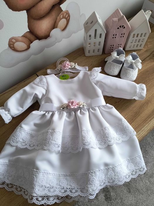 Sukieneczka do chrztu