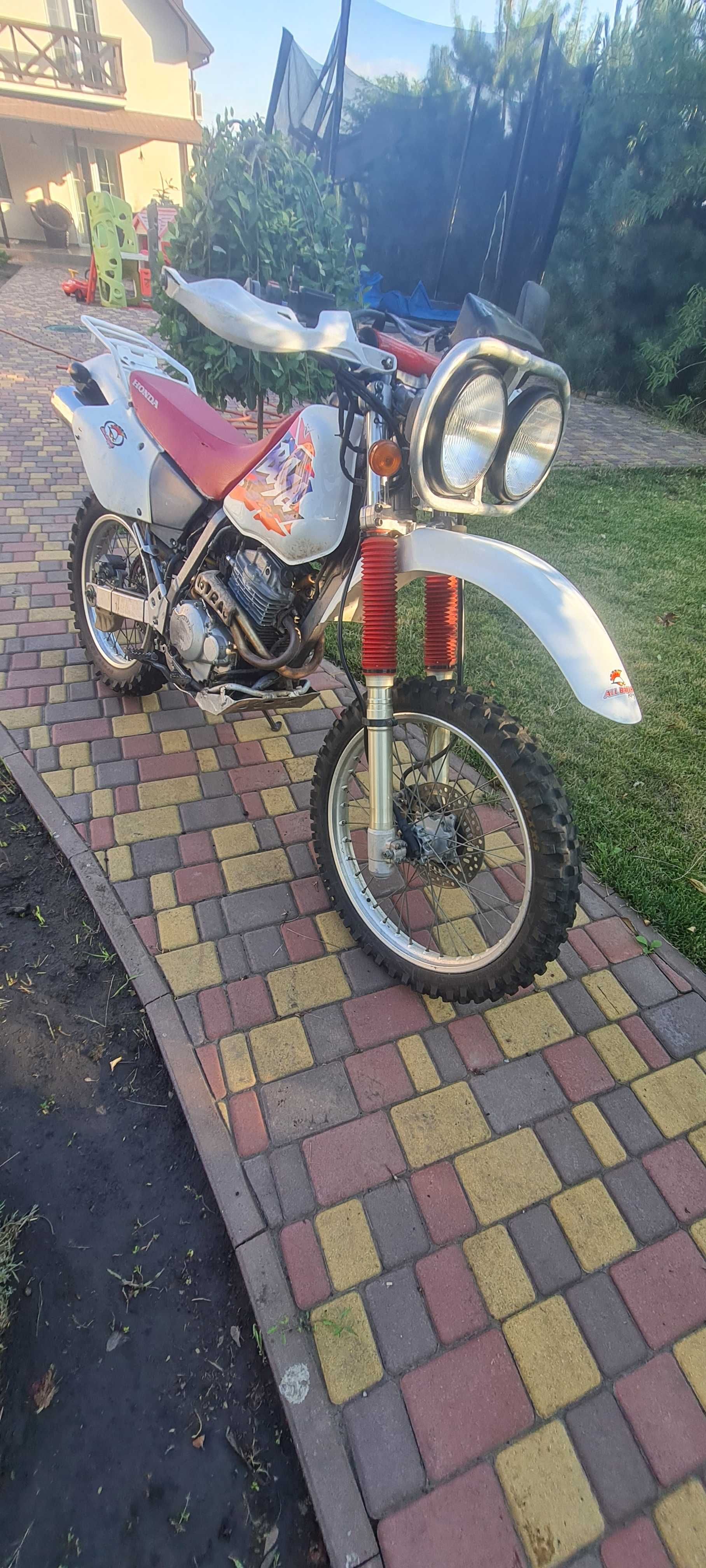 Мотоцикл "Honda Baja XR250" Хонда