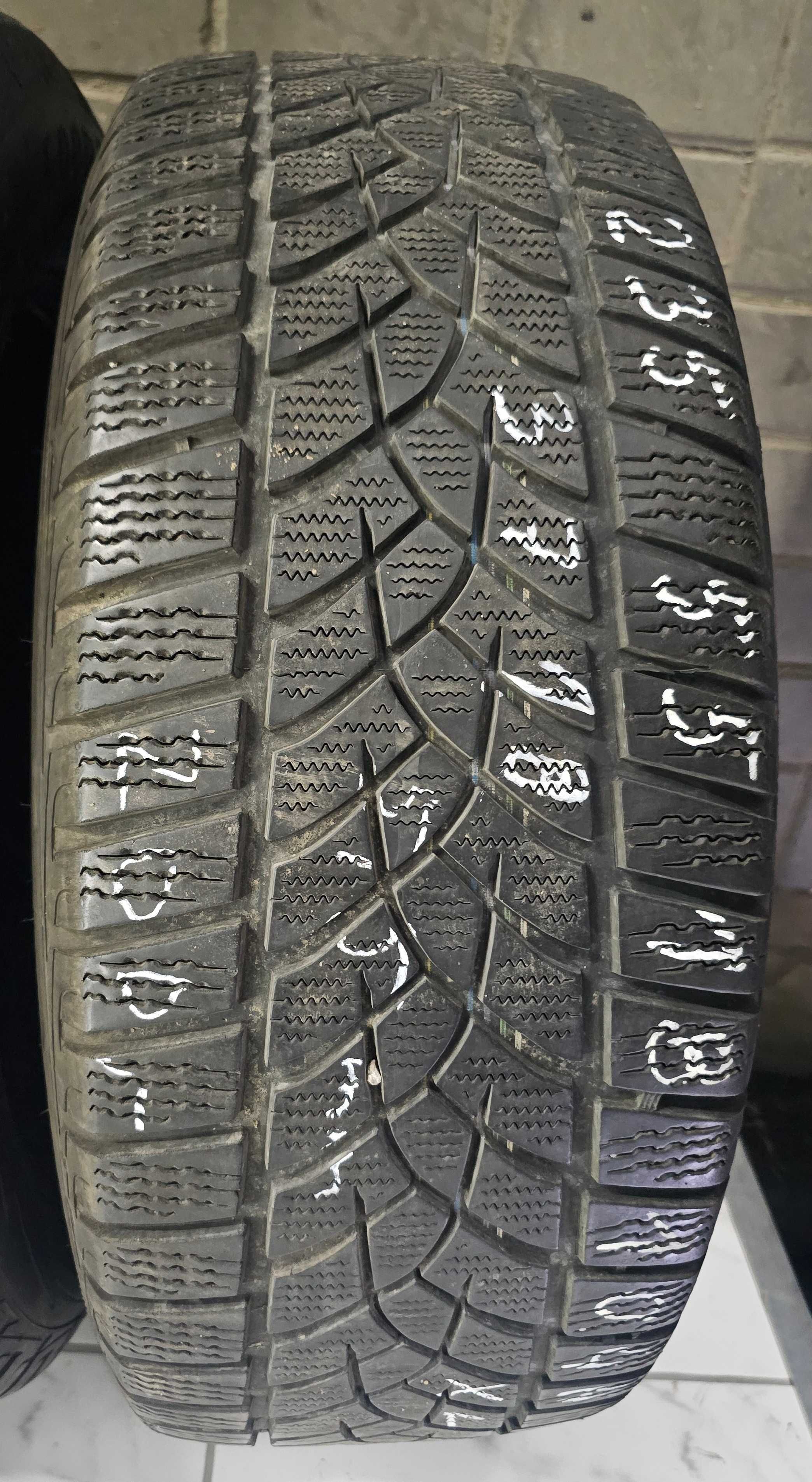 235/55R18 Goodyear Ultra Grip Performance Gen 1 Zima