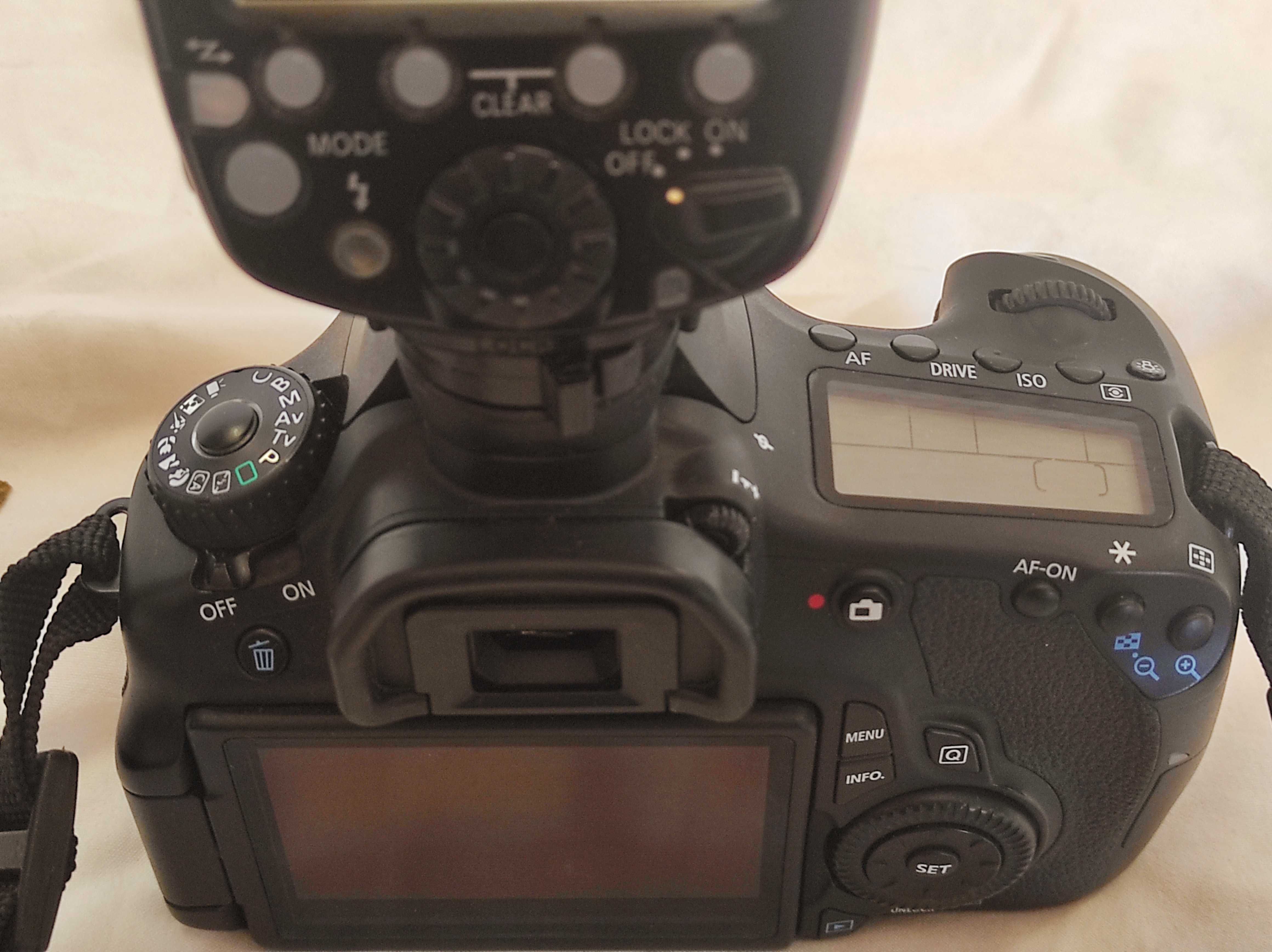 Canon 60D , професійний об'єктив та спалах