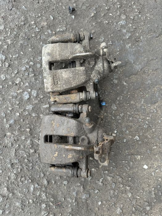 Супорт задний тормозной левый правый фольцваген т5 volkswagen t5