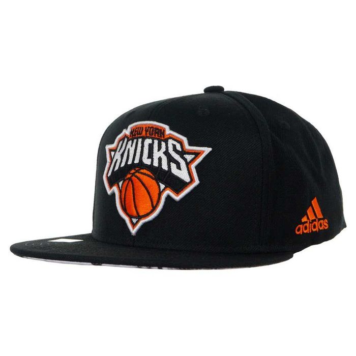 NOWA Czapka z daszkiem Adidas NBA Flat Cap New York Knicks