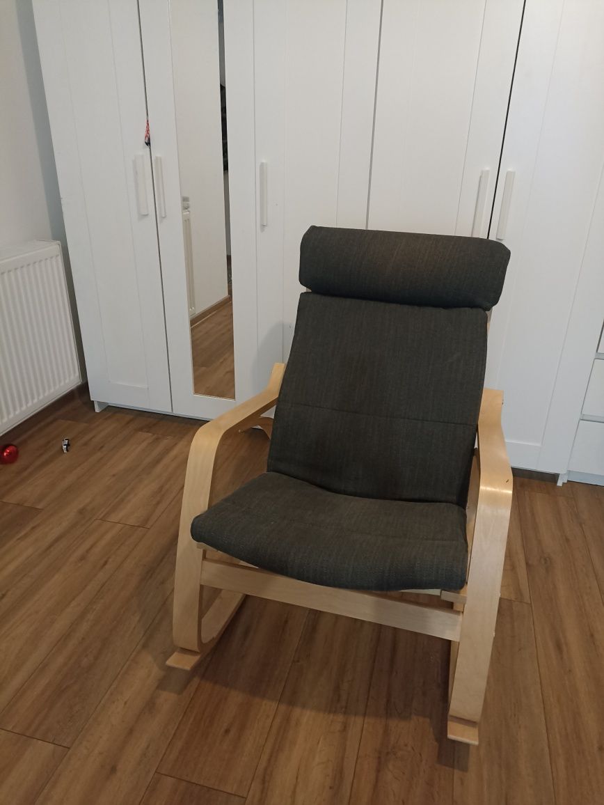 Fotel bujany poang Ikea gruby materac krzesło bujane