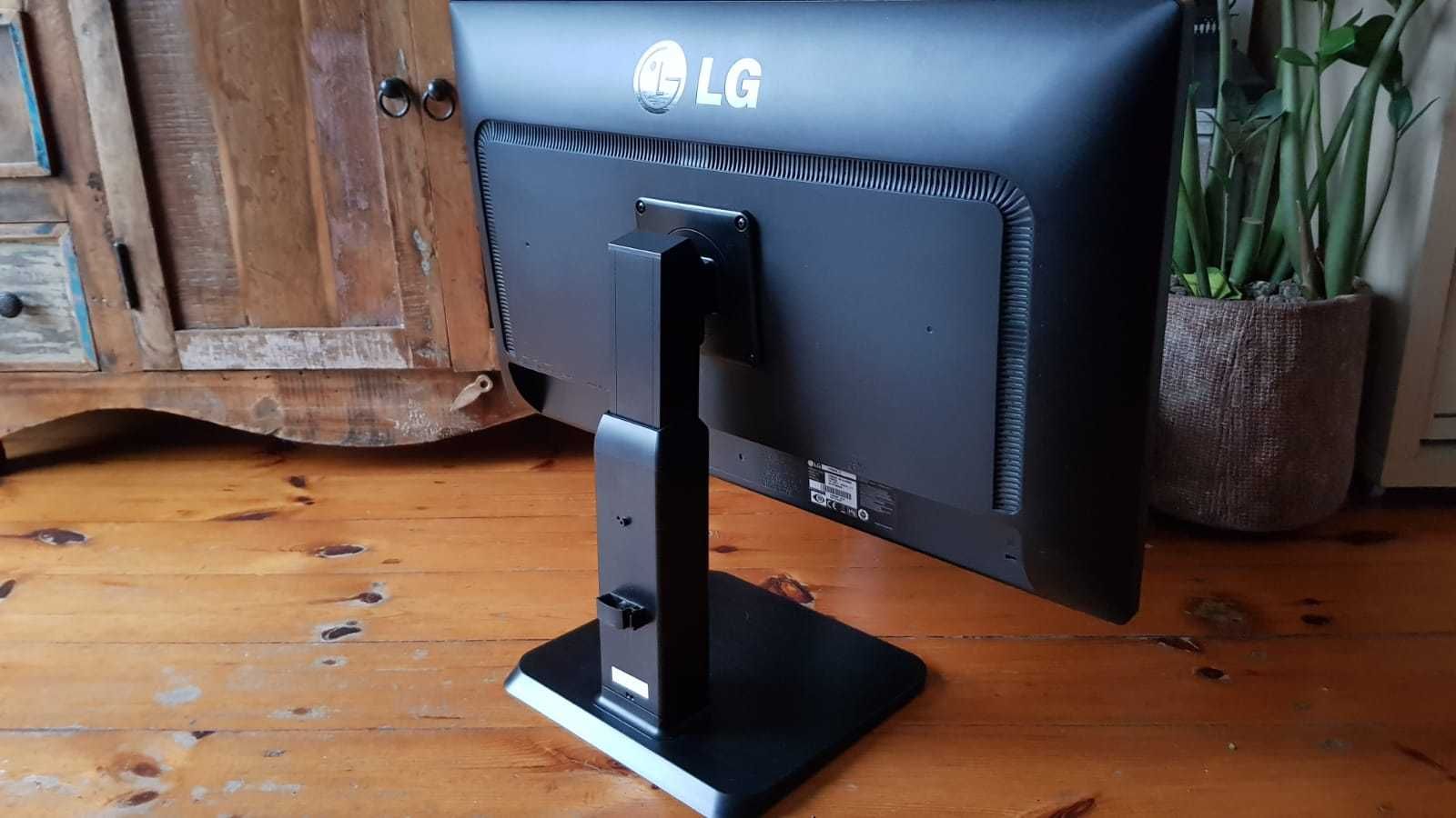 Monitor LG 27MB85R-B czarny