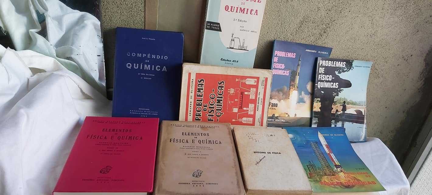 Livros Escolares c/ 80 anos (Antiguidades)