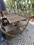 Conjunto mesa e cadeiras