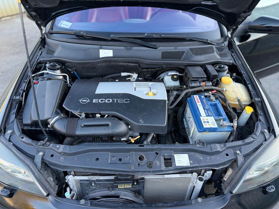 Opel Astra G Cabrio Bertone 2.2 | Skóra | Automat dach |
Zadbany