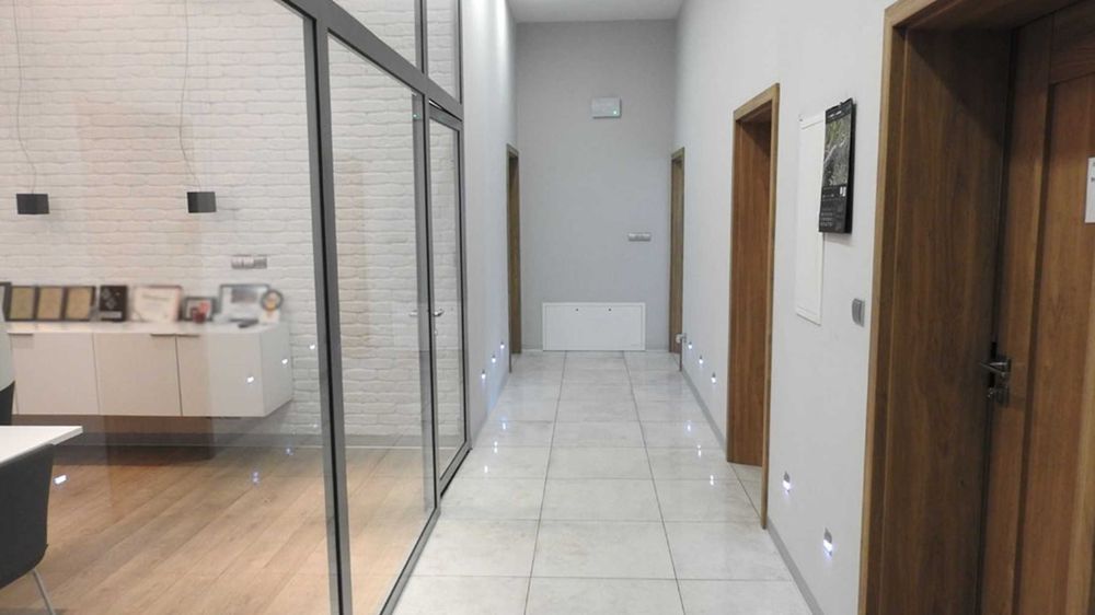 Obiekt -Hala produkcyjno-mag 1320 m2  zapl.soc.biurowym działka 6709m2