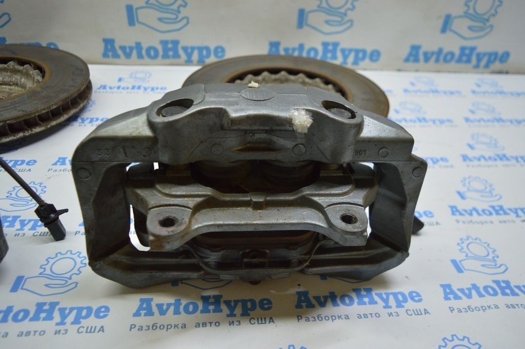 Комплект передних суппортов с дисками Audi A8 D4 10-17 (01) 4H0615123C