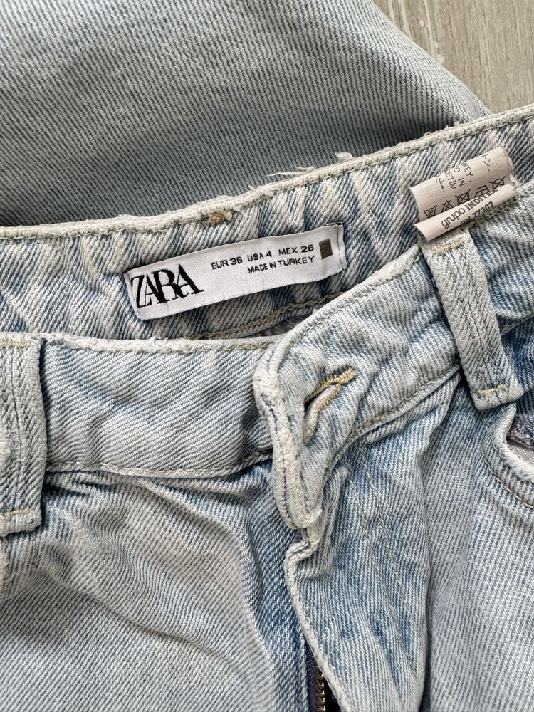 Джинсы Zara